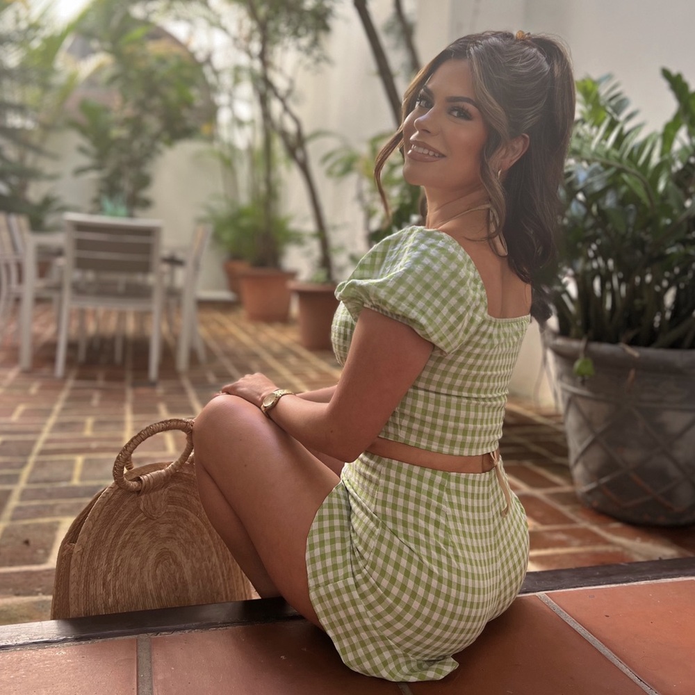 Meet your Posher, Andrea